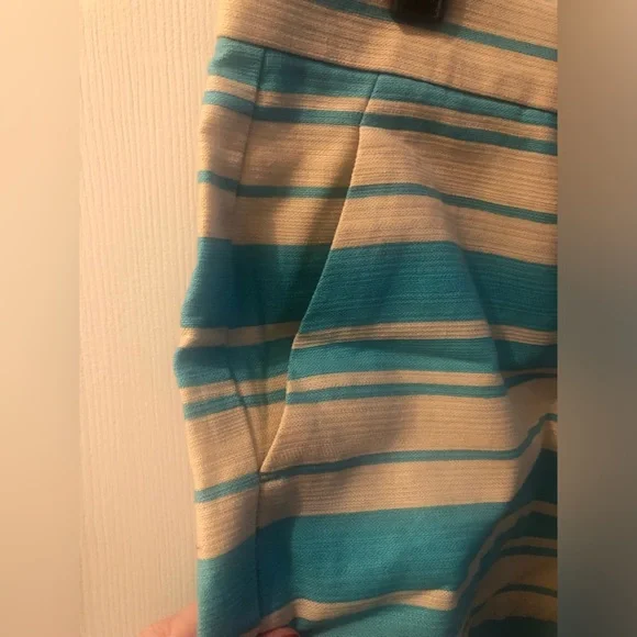 Gap woman’s shorts - Picture 2 of 10